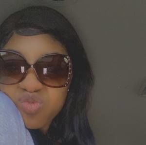 Meet your Posher, Emani